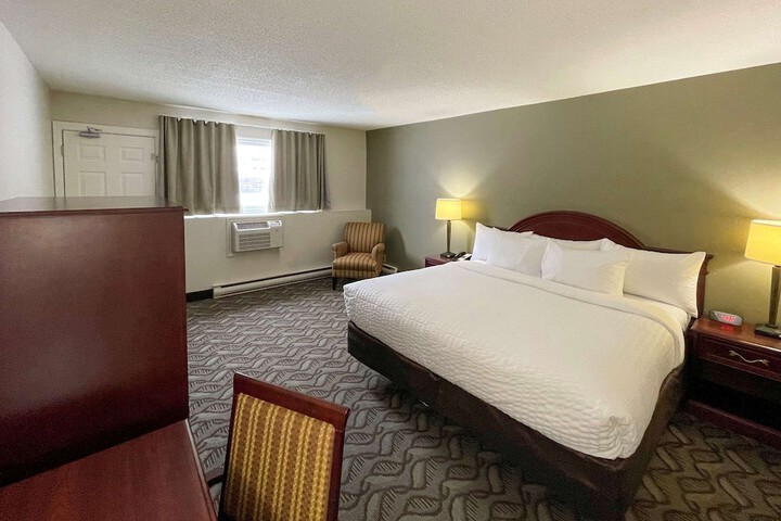 Room 9 of 17