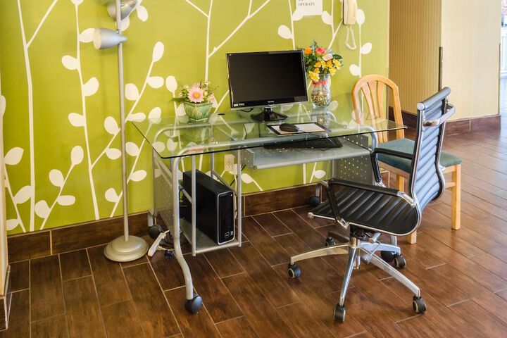 Business Center 24 of 24
