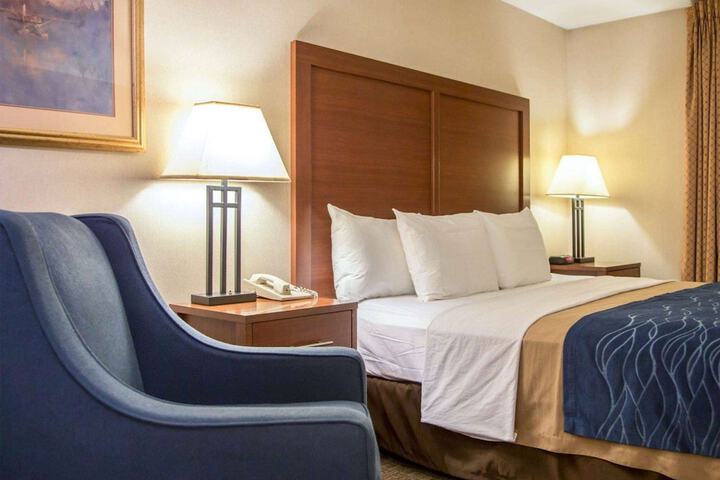 Wingate by Wyndham Anchorage Downtown / Ship Creek
