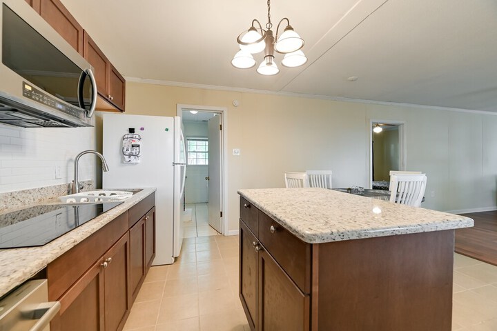 Riverfront Edenton Condo w / Porch & Water Views!