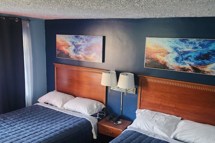 Room 18 of 31
