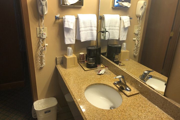 Riverton Inn & Suites