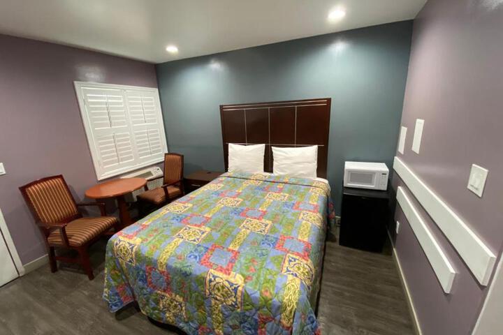 Cozy motel