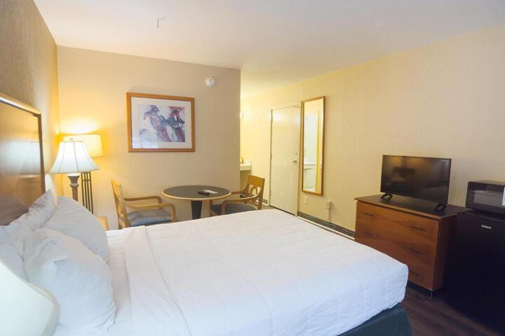 Travelodge by Wyndham Harriman