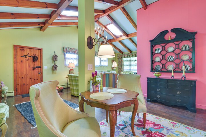 La Petite Chalet w / Views in Blue Ridge Mtns!
