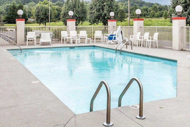 Pool 5 of 54