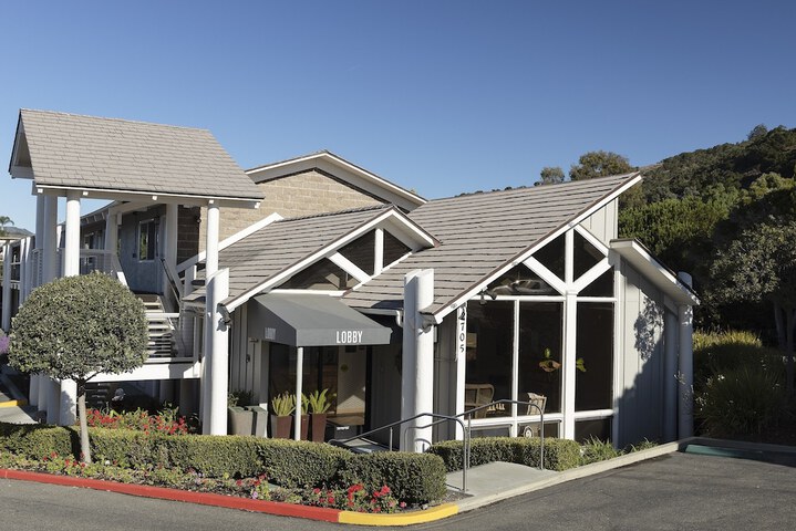Spyglass Inn