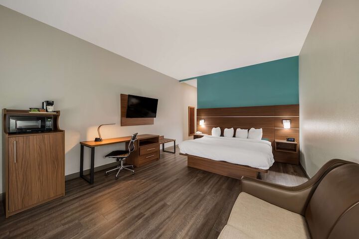 Room 30 of 36