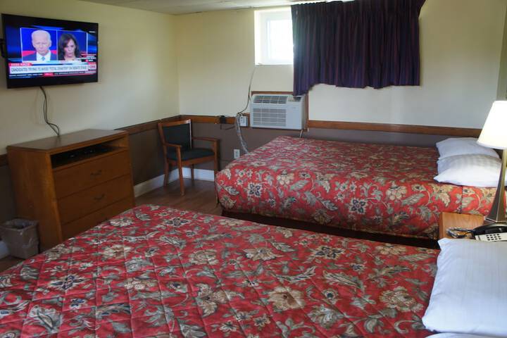Room 24 of 27