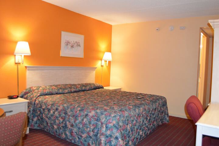 Travelers Inn