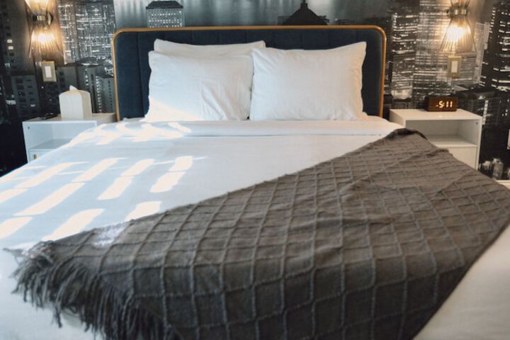 Peninsula Bed & Cocktails
