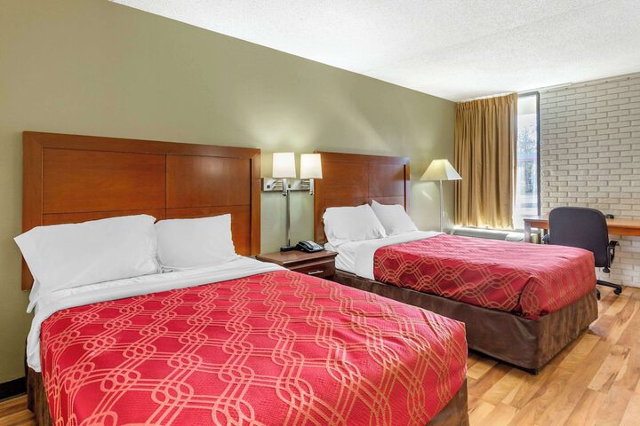 Room 16 of 25