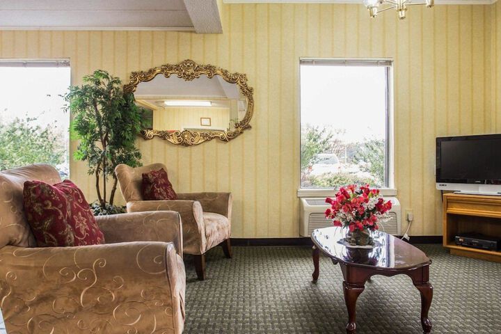 Hotel Interior 8 of 31