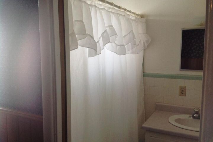 Room 16 of 44
