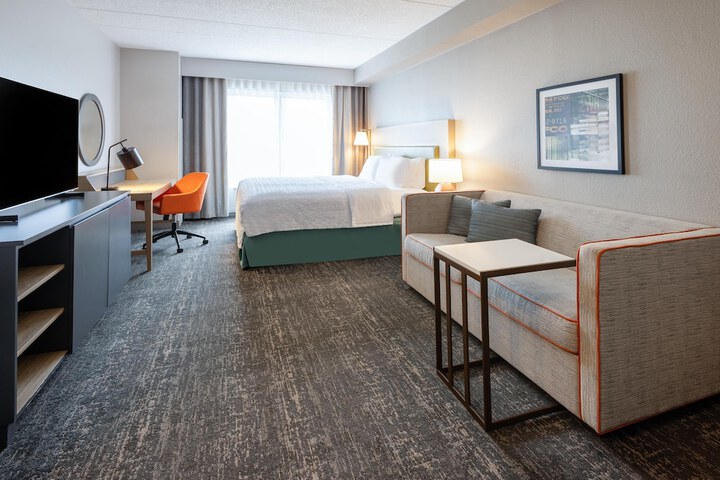 Hampton Inn & Suites Newark Airport Elizabeth