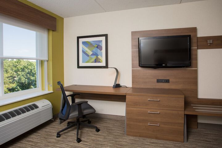 Room 25 of 44