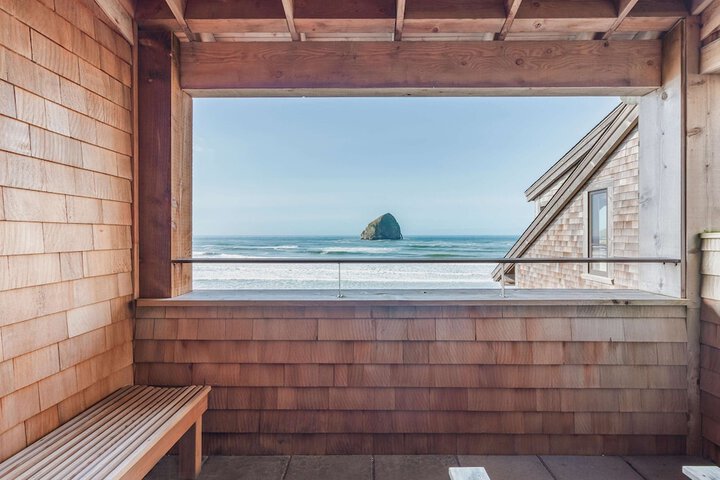 Headlands Coastal Lodge & Spa