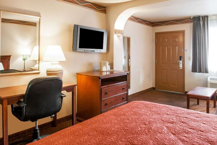 Room 26 of 34