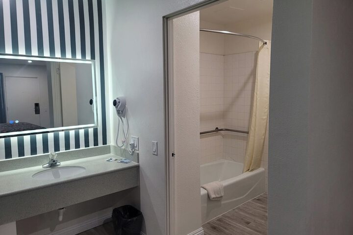 Room 20 of 89