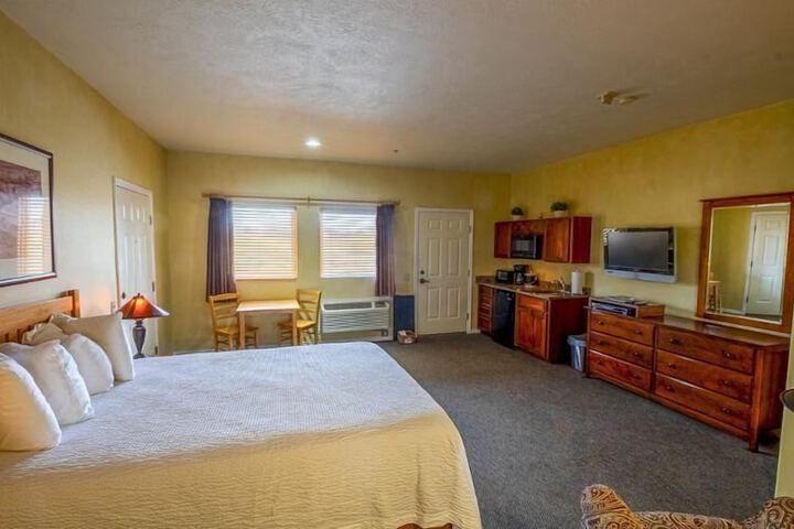 Boulder Mountain Lodge