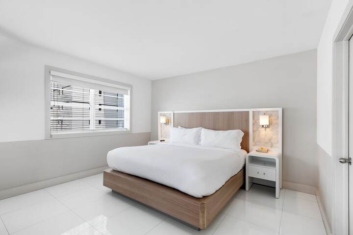 Room 11 of 35