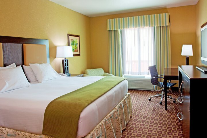 Room 21 of 35