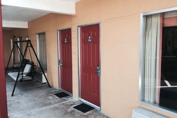 Hotel 6 of 24