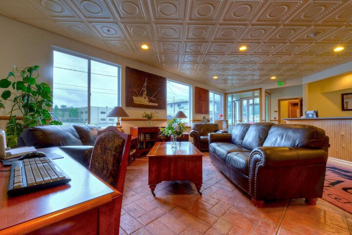 Hotel Interior 15 of 36