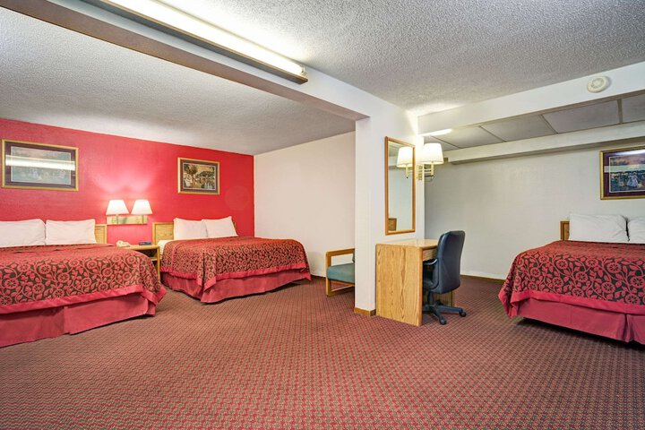 Room 11 of 12