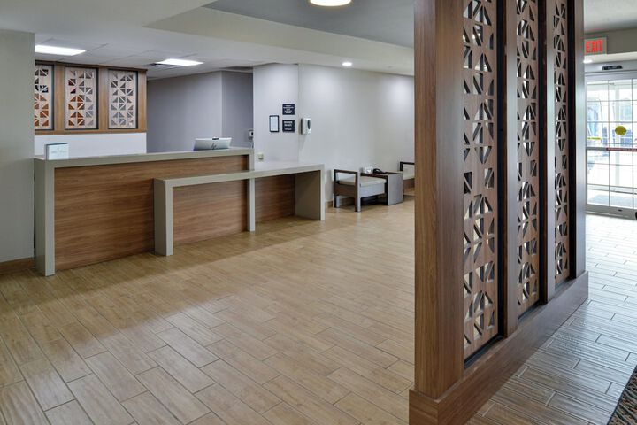Hotel 7 of 64