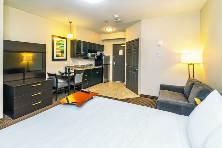 Quality Inn & Suites