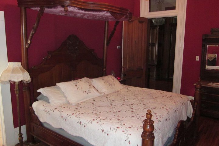 Room 48 of 74