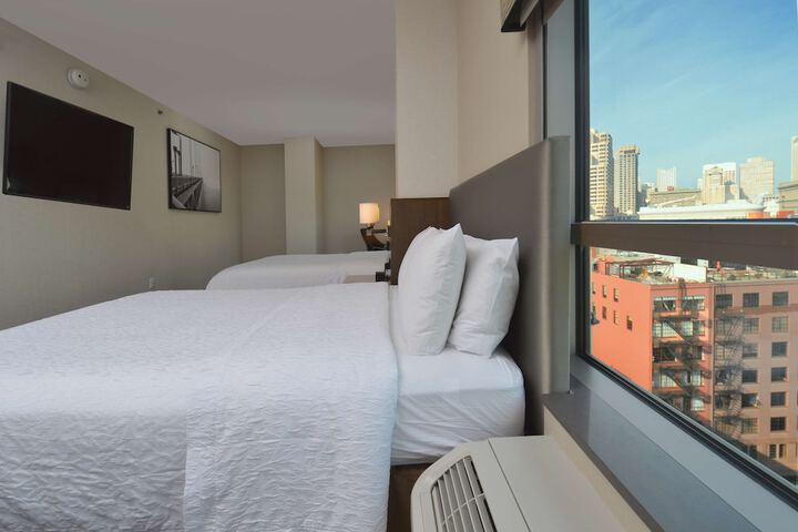 Room 103 of 129