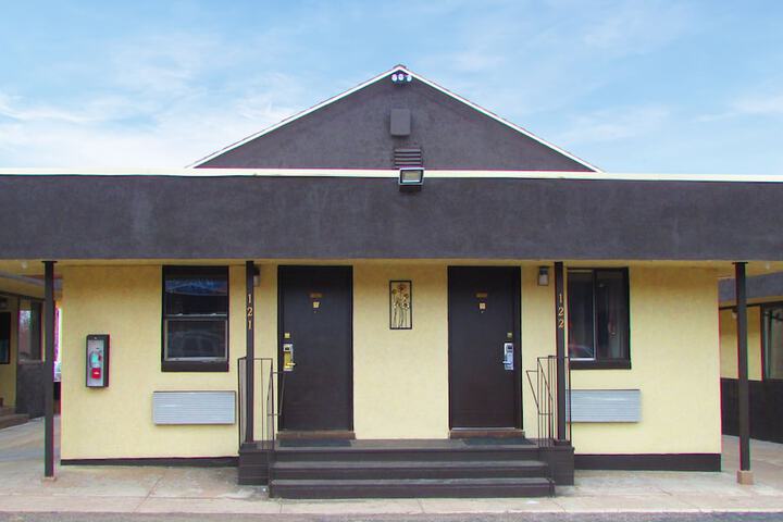 Hotel 4 of 88