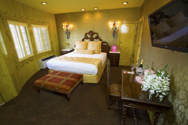 Room 396 of 461