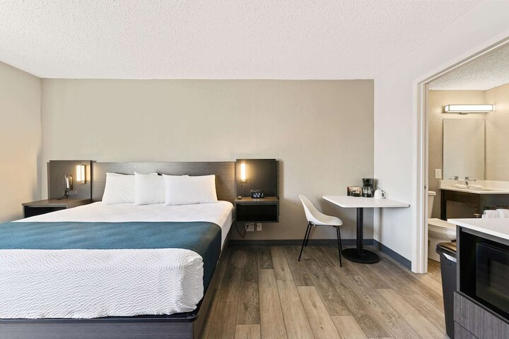 Room 29 of 37