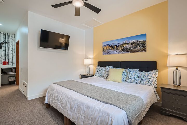 Uplift Inn
