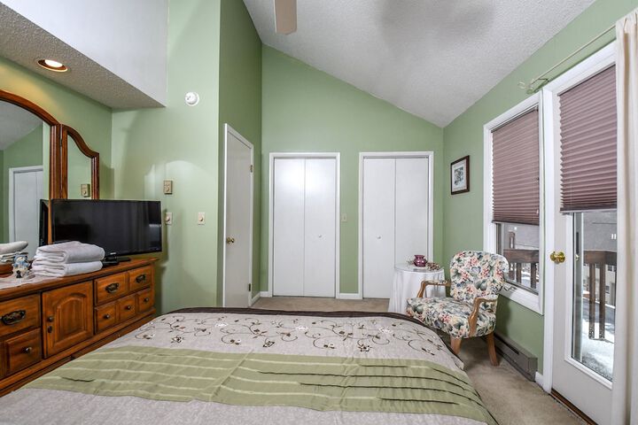 Room 14 of 24