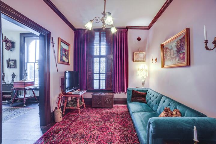 Vintage Apartment in Historic Downtown La Porte
