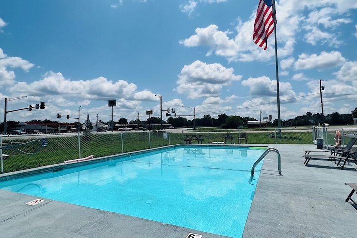 Country Inn Motel