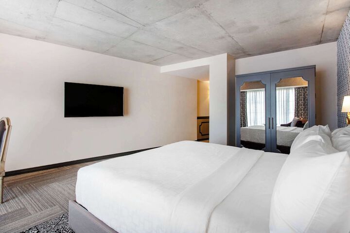 Room 19 of 51