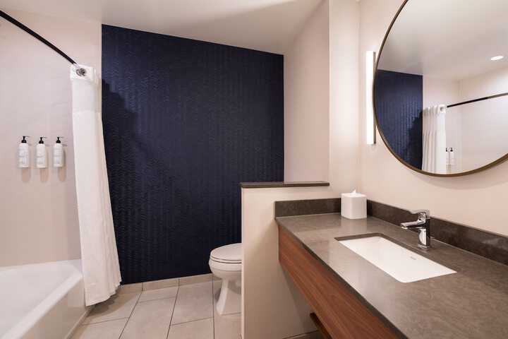 Room 21 of 28