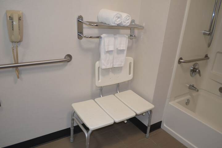 Room 20 of 40