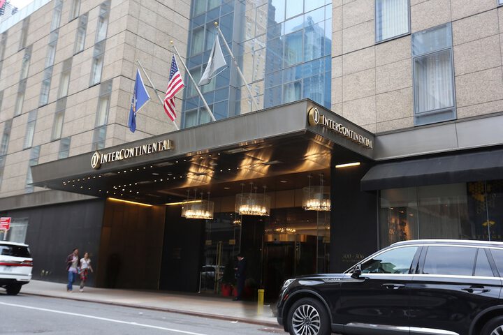 Hotel 2 of 118