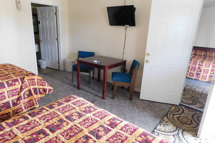 Little Shamrock Motel A1