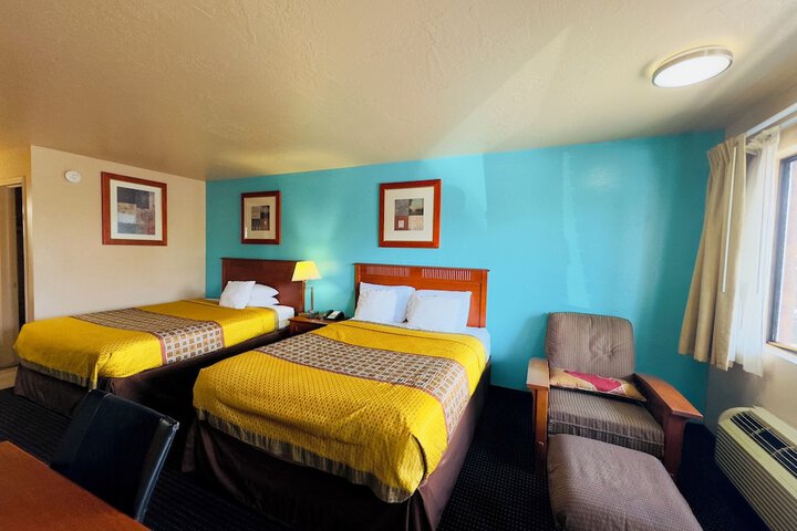 Room 12 of 32