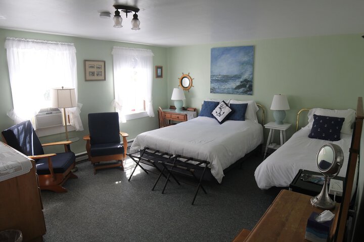 Room 34 of 60