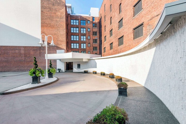 Hotel 6 of 108