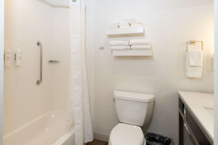 Room 14 of 40