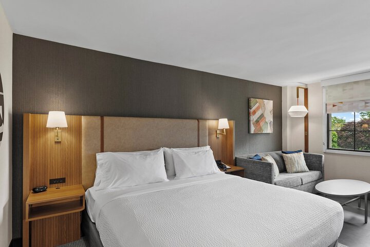 Room 105 of 129